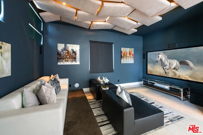 Building Photo - 4533 Estrondo Dr