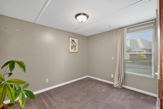 Building Photo - 9166 Porter Rd