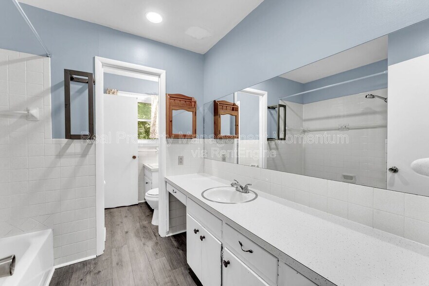 Building Photo - 1105 13th St