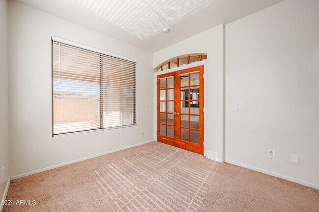 Building Photo - 11617 W La Reata Ave