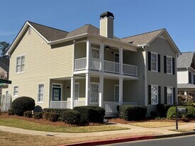 Building Photo - 2332 Trellis Ln SE