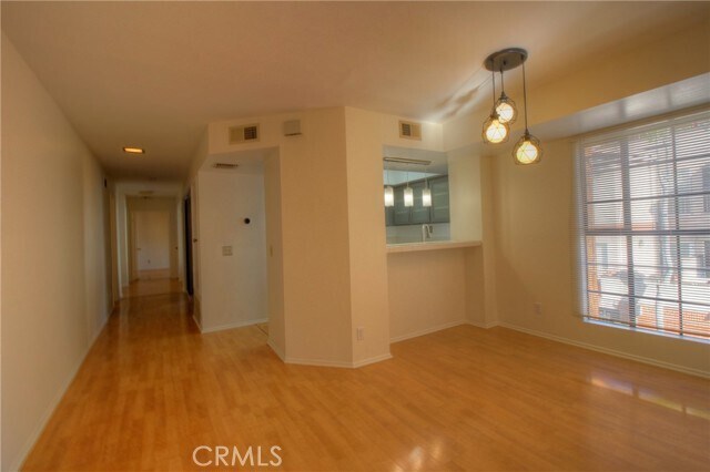 Building Photo - 400 N Louise St