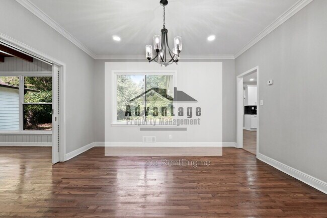 Building Photo - 1099 Pine Valley Rd