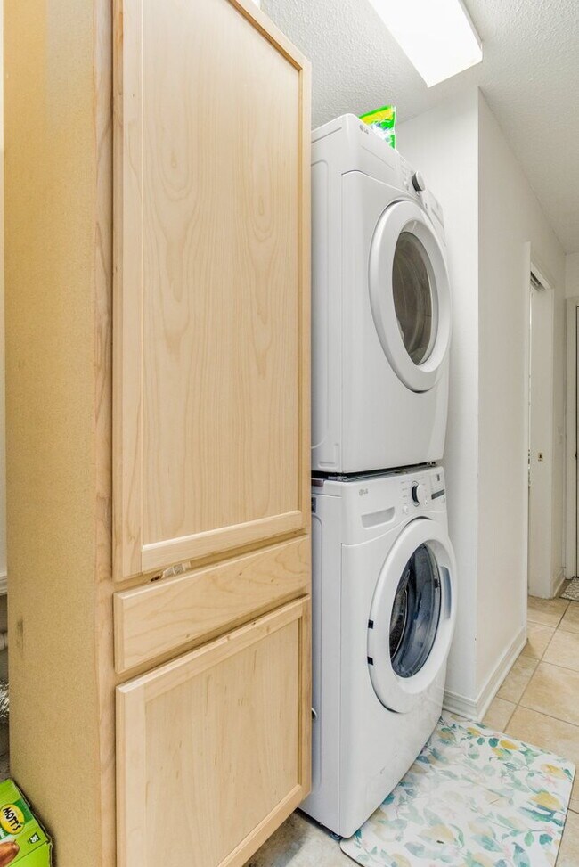 Building Photo - Available first week of May!