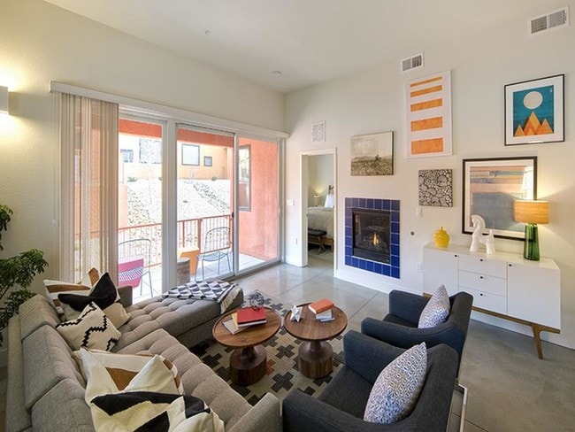 Building Photo - Zocalo