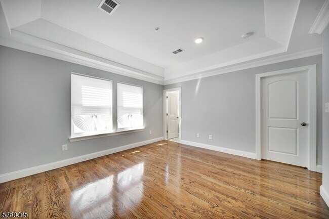 Building Photo - 267 S 10th St