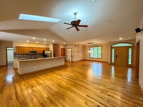 Building Photo - Lake Monticello 4Bed/3Bath Rental