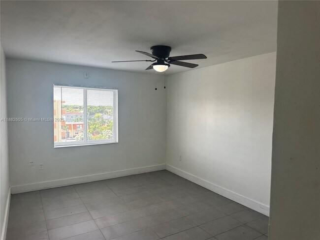 Building Photo - 3536 NE 168th St