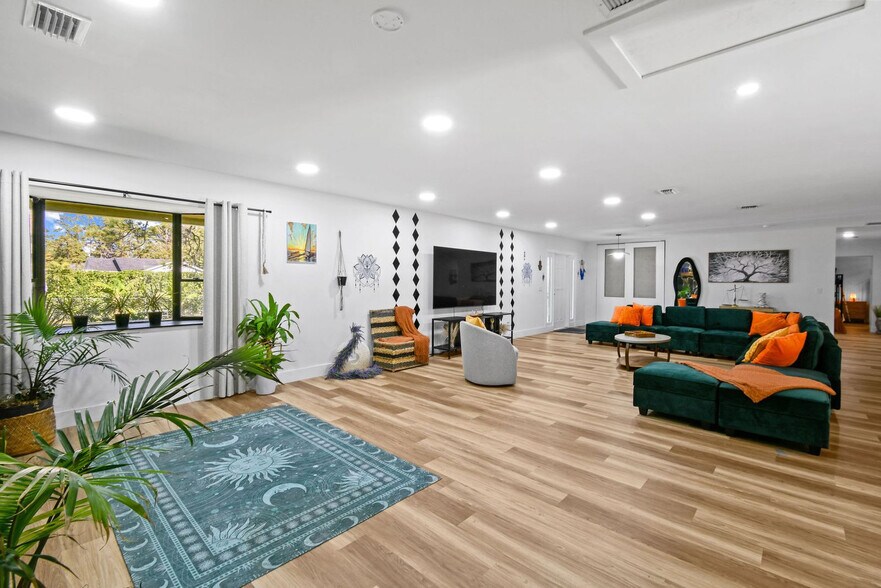 Primary Photo - 13014 46th Ct N