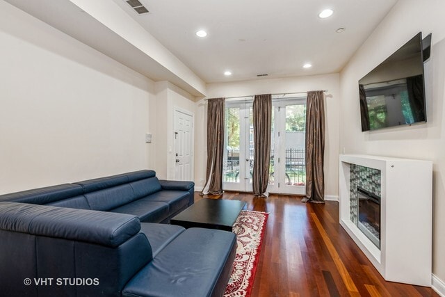 Building Photo - 3440 N Narragansett Ave