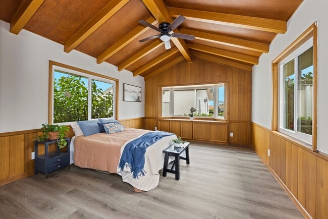 Building Photo - Reposado