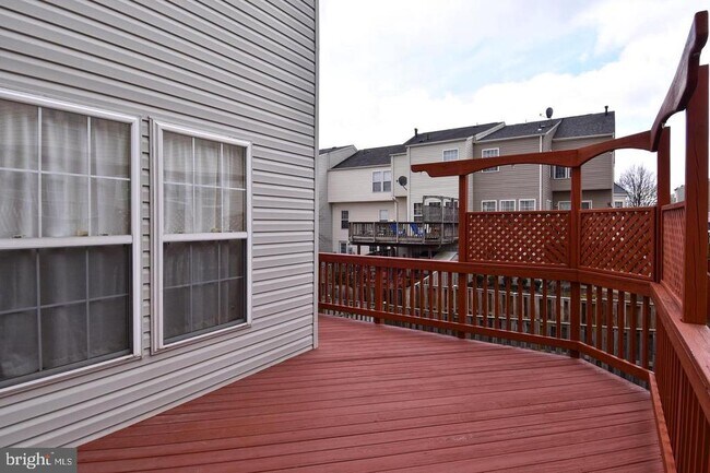 Building Photo - 25445 Carberry Dr