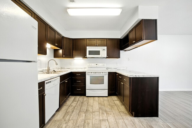 Building Photo - 629 Ocean Lakes Dr