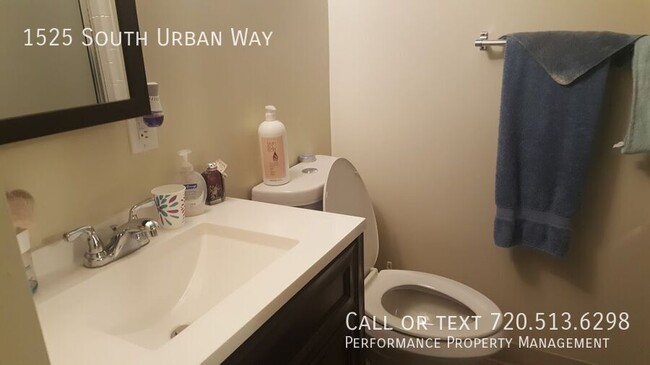 Building Photo - 1525 S Urban Way