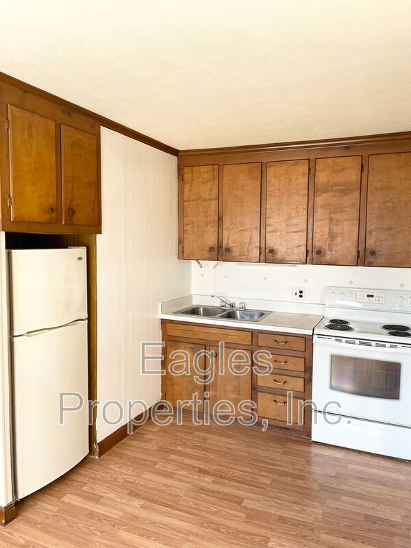 Building Photo - 400 N Taylor St