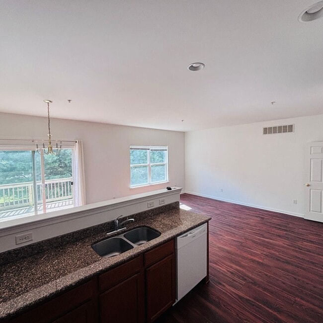 Building Photo - Located in the Highgates subdivision in Upper Macungie Township this 3 bedroom, 2.5 bath townhouse