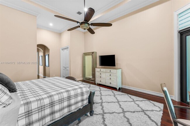 Building Photo - 10775 Blue Palm St