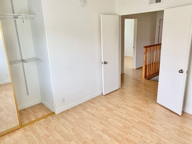 Building Photo - Five Bedroom Single Family Home in Irvine!