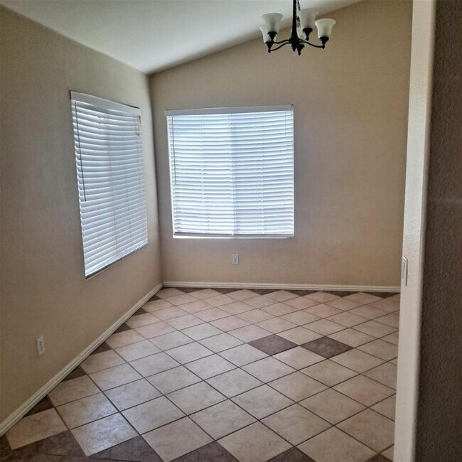 Building Photo - 1260 Ave Rosa Mundi