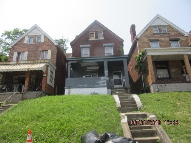 Building Photo - 324 Moore Ave