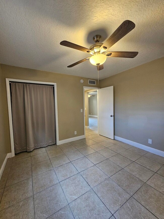 Building Photo - 1200 Blue Heron Blvd