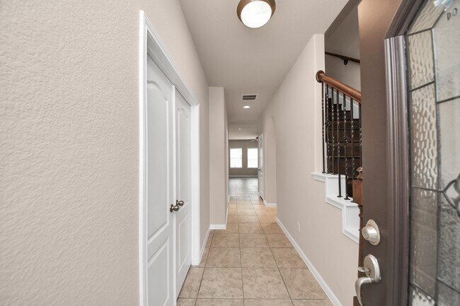 Building Photo - 7214 Baitland Dr
