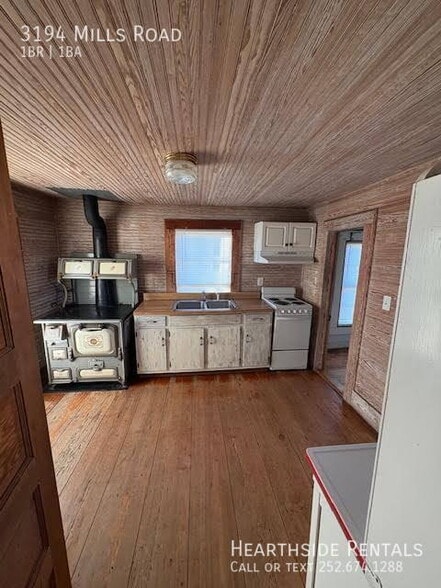 Building Photo - 3194 Mills Rd