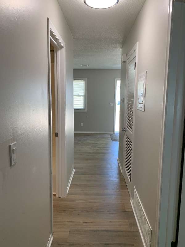 Building Photo - 210 N 4th St