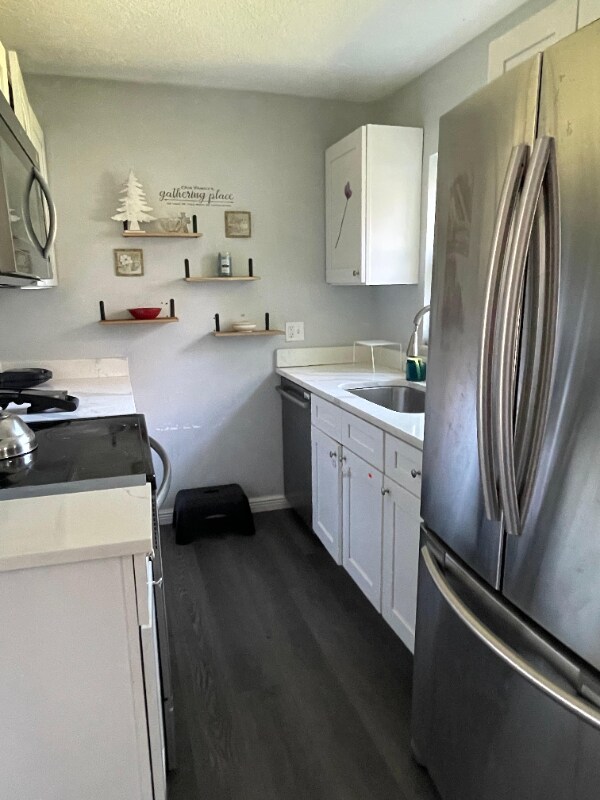 Building Photo - 5525 Lunsford Dr