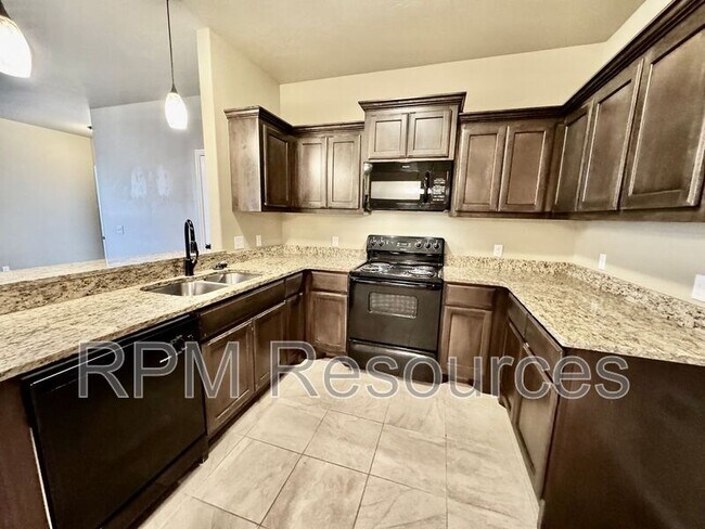 Building Photo - 151 Bison Ct Way