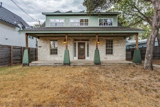 Building Photo - 1604 Walnut Ave
