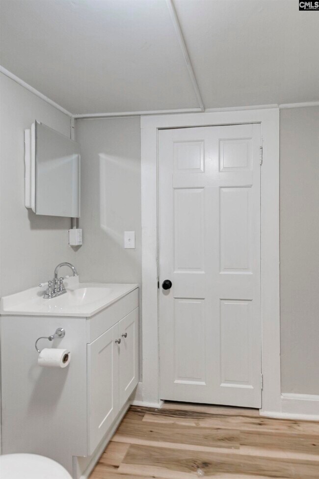 Building Photo - 203 Augusta St