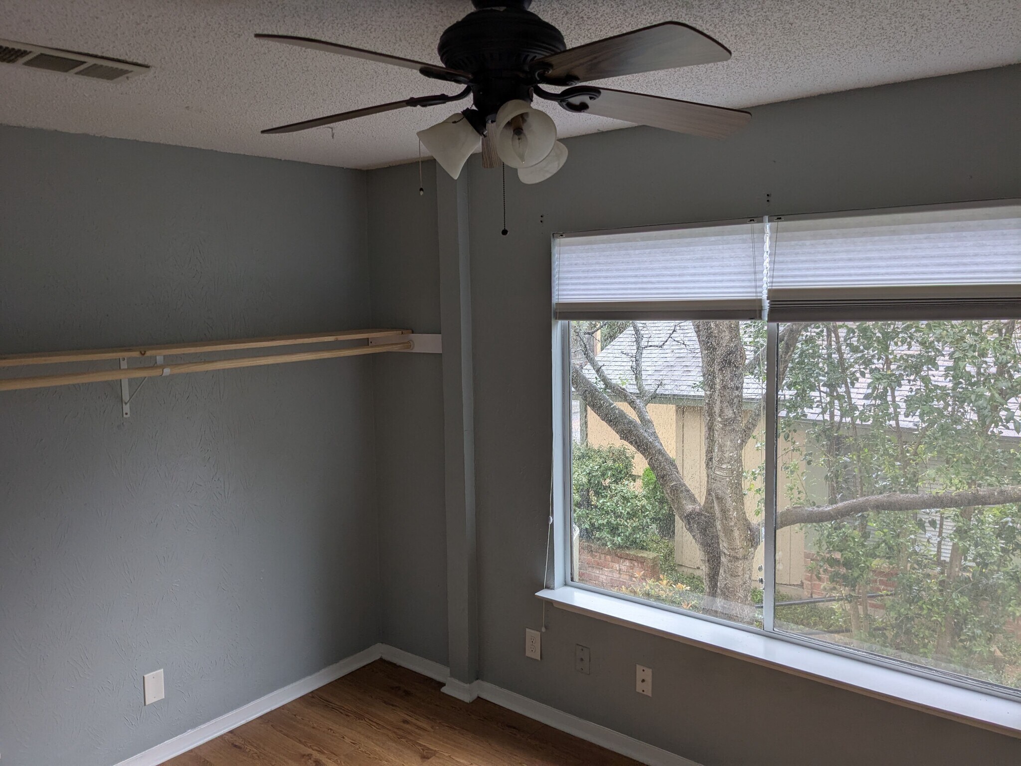 Second bedroom - 9515 Blue Creek Ln
