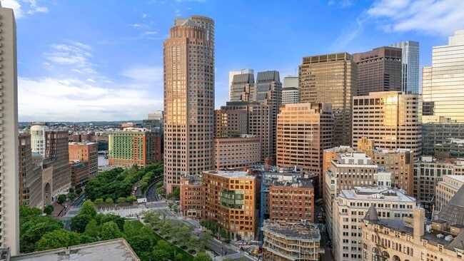 Building Photo - 110 Broad St