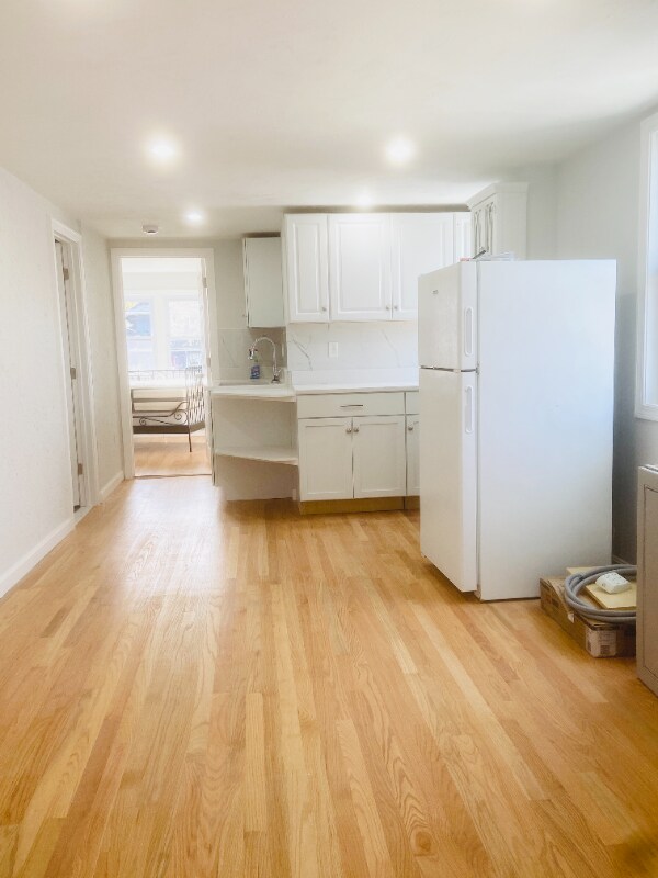 Building Photo - 46-48-48 Moulton Rd