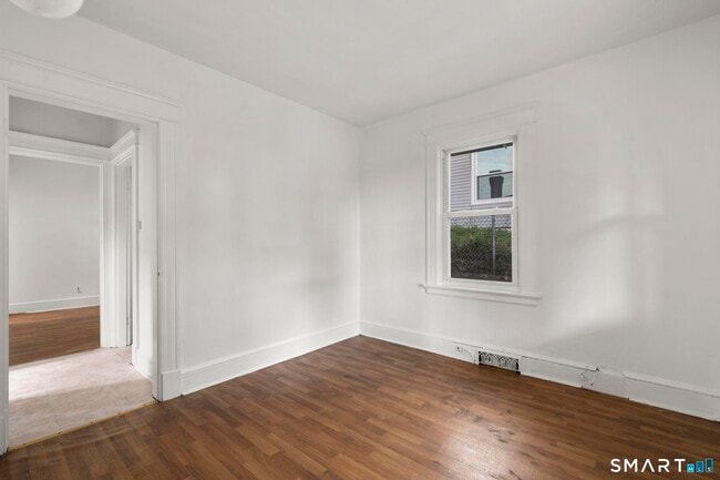 Building Photo - 97 Wall St