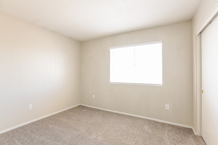 Building Photo - 1812 La Villa Dr