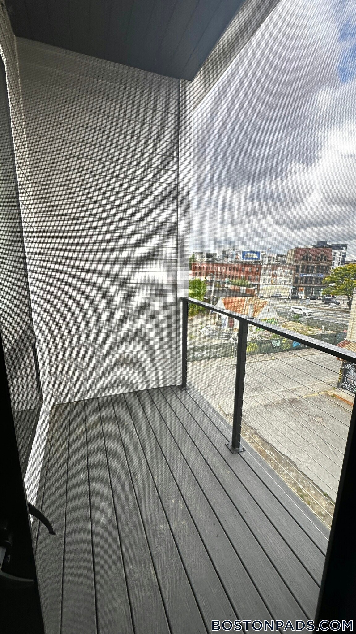 Building Photo - 16-18 Highgate (Roomate Rental) St.