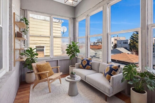 Building Photo - 1931 N Kostner Ave