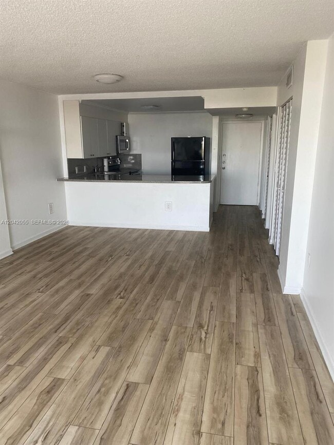 Building Photo - 13155 Ixora Ct