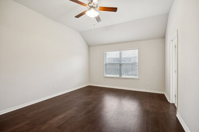 Building Photo - 2317 Houston Dr