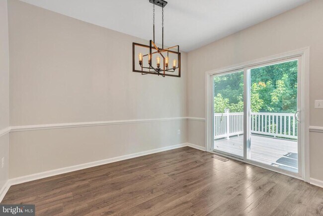 Building Photo - 8443 Clear Spring Dr