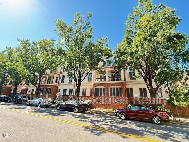 Building Photo - 210 E Davie St