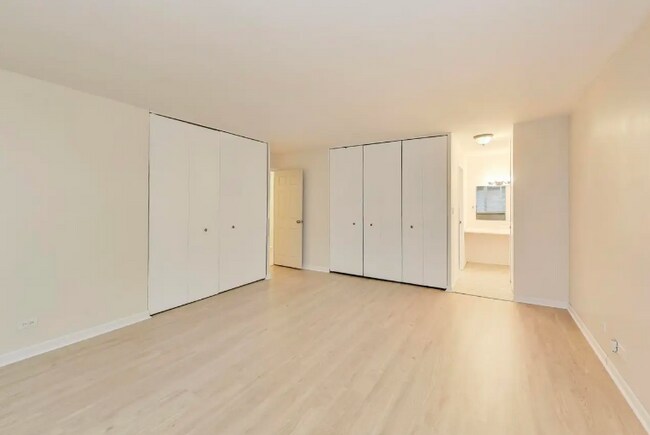 Building Photo - 1516 Hinman Ave