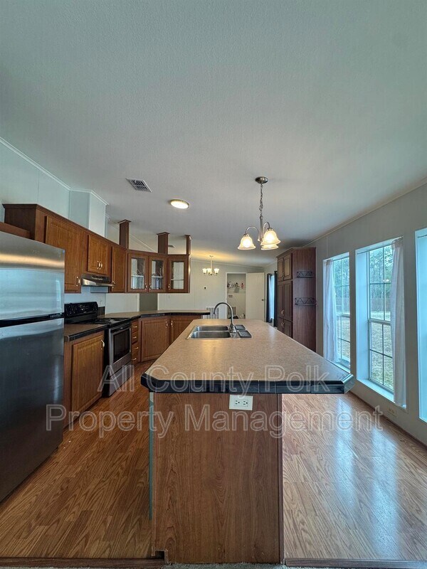 Building Photo - 913 Saddlewood Blvd