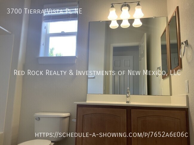 Building Photo - 3700 Tierra Vista Pl NE