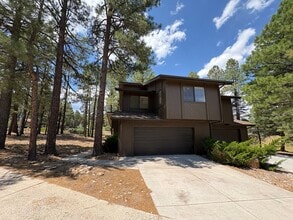 Building Photo - Beautiful Flagstaff Home