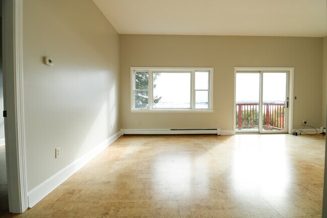 Living Room - 21 Eastern Promenade