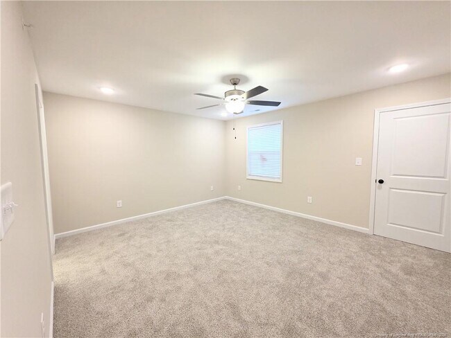 Building Photo - 1511 Fort Bragg Rd