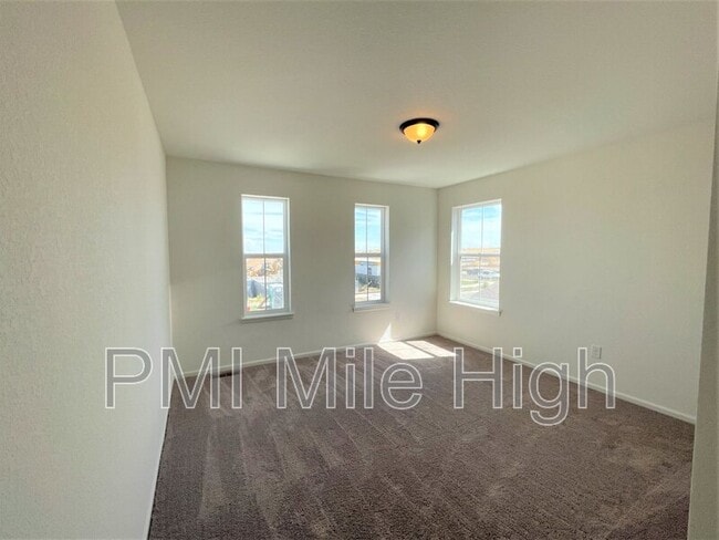 Building Photo - 21138 E 61st Dr